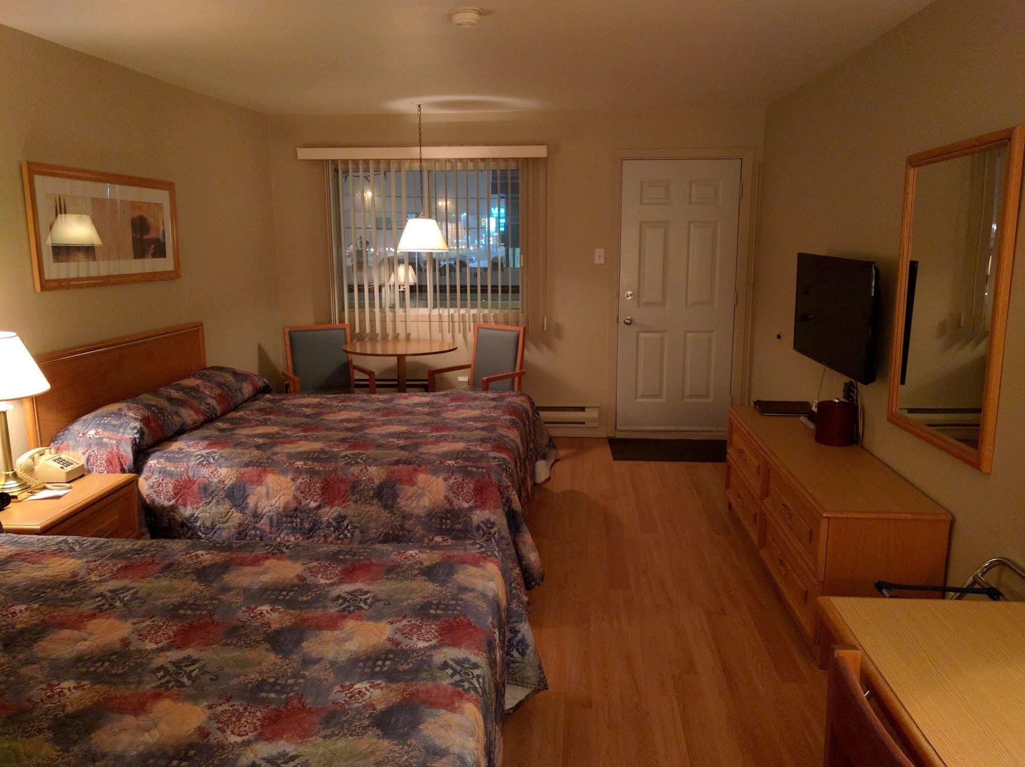 Motel La Siesta Saint-Lambert-Chambly エクステリア 写真