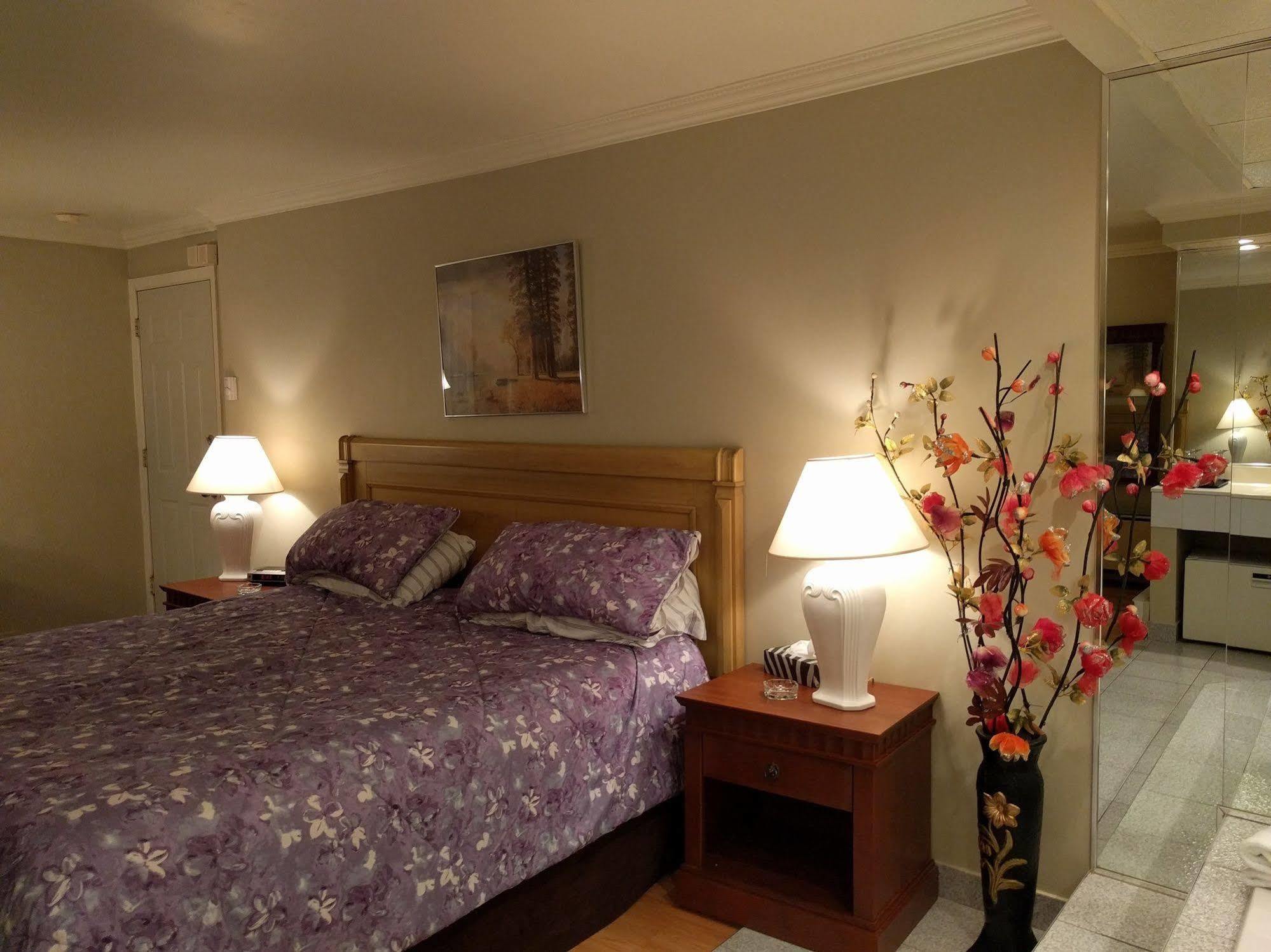 Motel La Siesta Saint-Lambert-Chambly エクステリア 写真