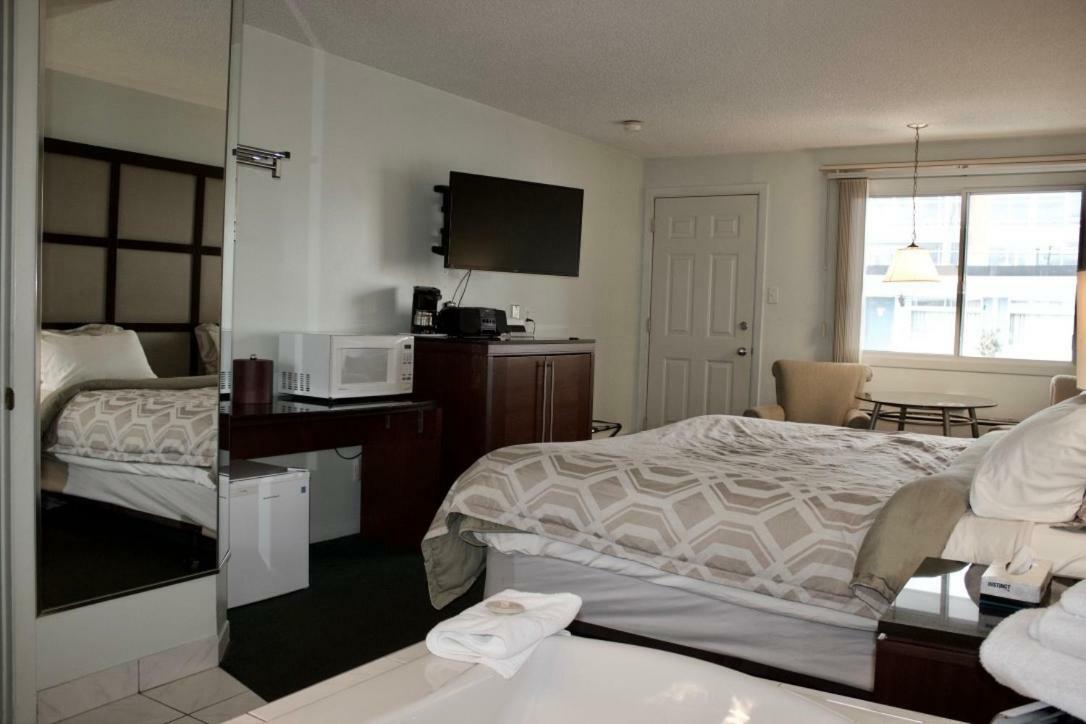 Motel La Siesta Saint-Lambert-Chambly エクステリア 写真