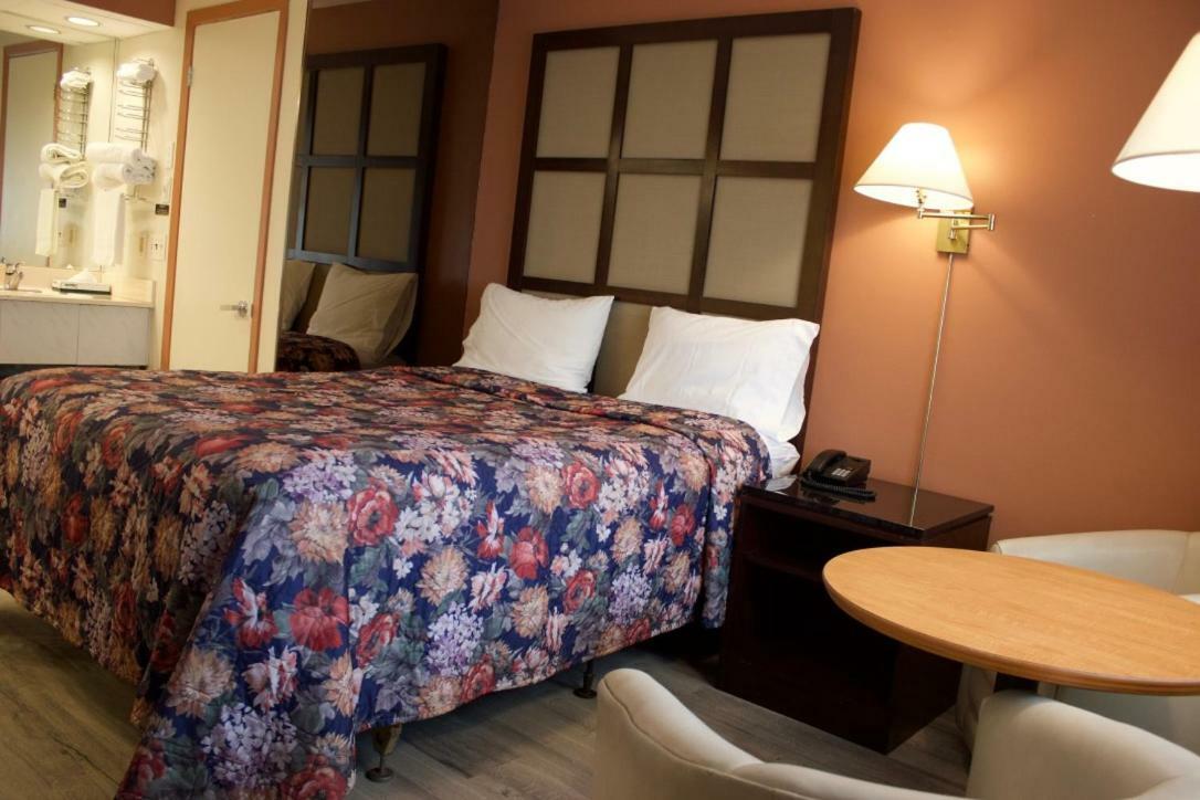 Motel La Siesta Saint-Lambert-Chambly エクステリア 写真