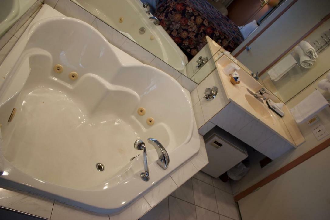 Motel La Siesta Saint-Lambert-Chambly エクステリア 写真